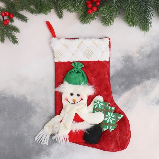 Мягкая подвеска "Носок - Снеговик с ёлочкой" 20х33 см, бело-красный