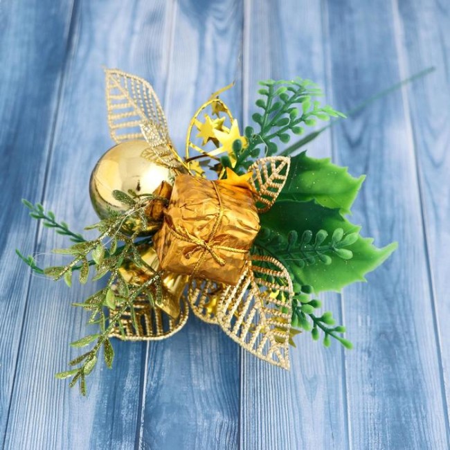 Декор "Зимняя сказка" шарик подарок бубенчик, 15 см, золото