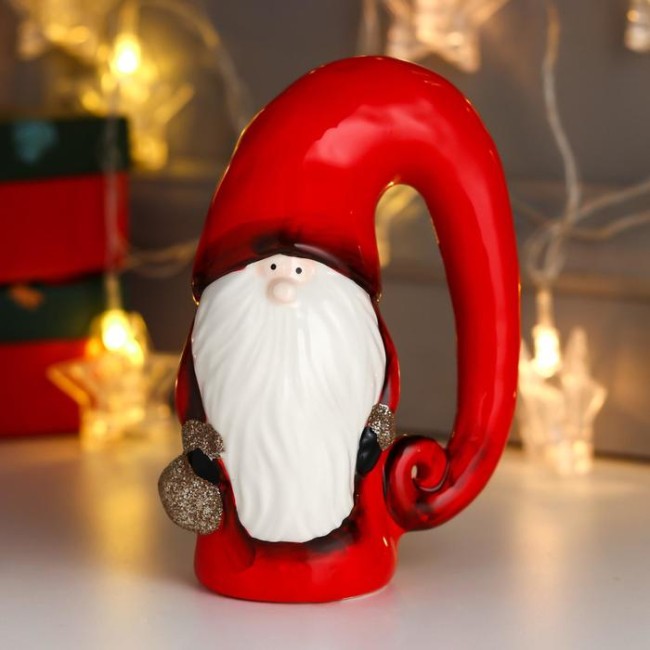 Сувенир керамика "Дед Мороз, красный кафтан и колпак, золотые варежки" 16,5х7,5х11 см