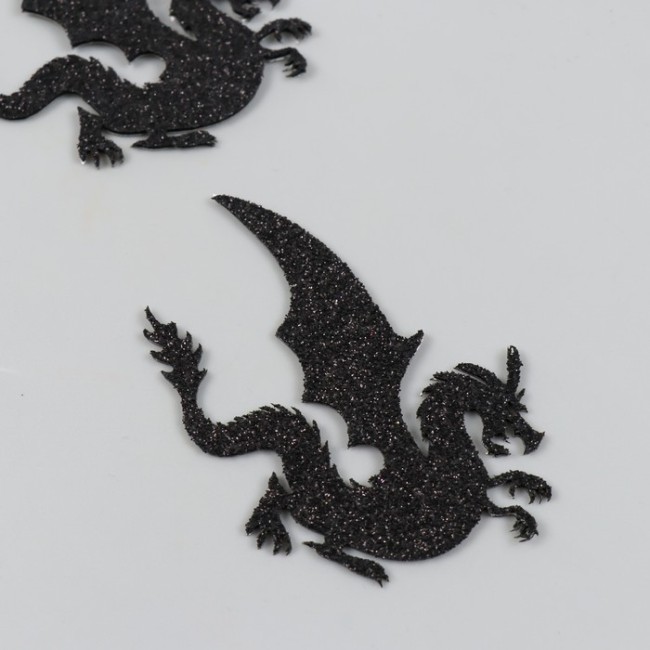 Декор на клеевой основе "Дракон сидит" 6х8 см, чёрный набор 2 шт фоам глиттер