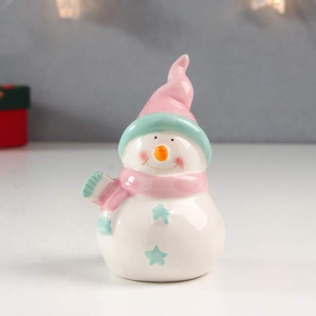 Сувенир керамика "Снеговик розовый колпак и шарф" 9,6х6,4х5,8 см